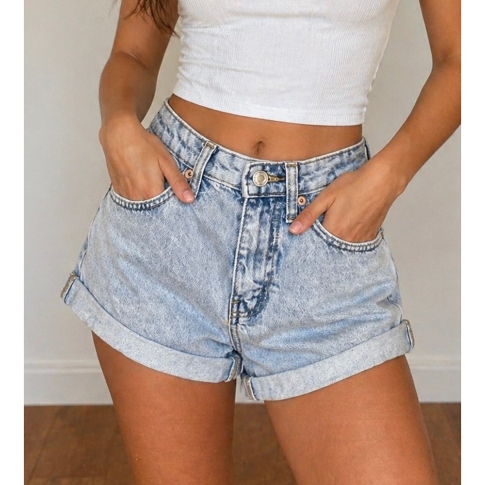 Vintage Wash High-Rise Cuffed Denim Shorts Womens Size‎ 00